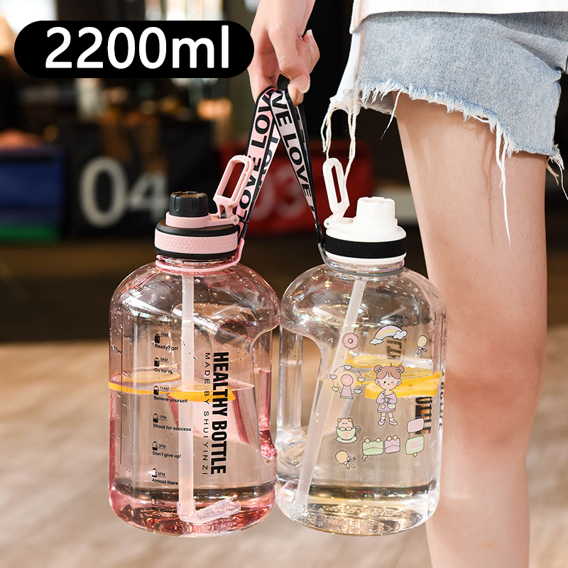 뜨거운 스포츠 물병 2.2L 대용량 물 컵 야외 피트 니스 휴대용 짚 큰 물 병 플라스틱 톤 배럴 Botella